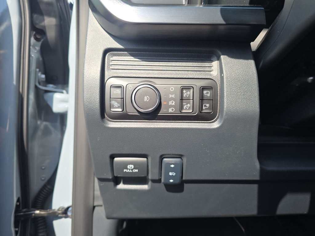 2025 Ford F-350 LARIAT