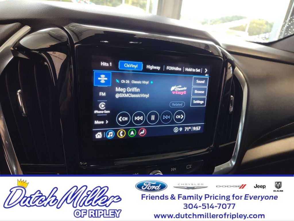 2023 Chevrolet Traverse LT Leather