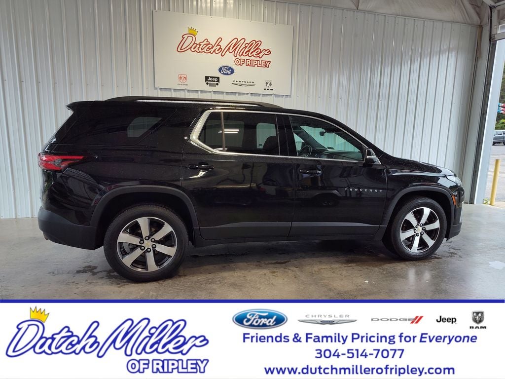 2023 Chevrolet Traverse LT Leather