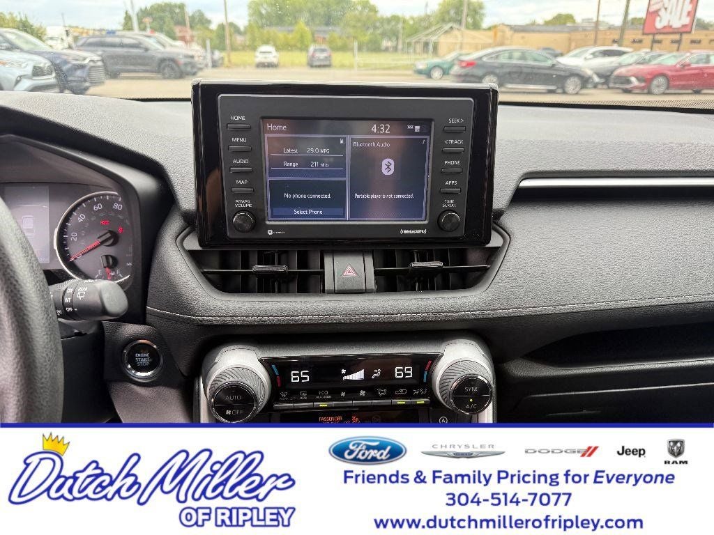 2022 Toyota RAV4 XLE