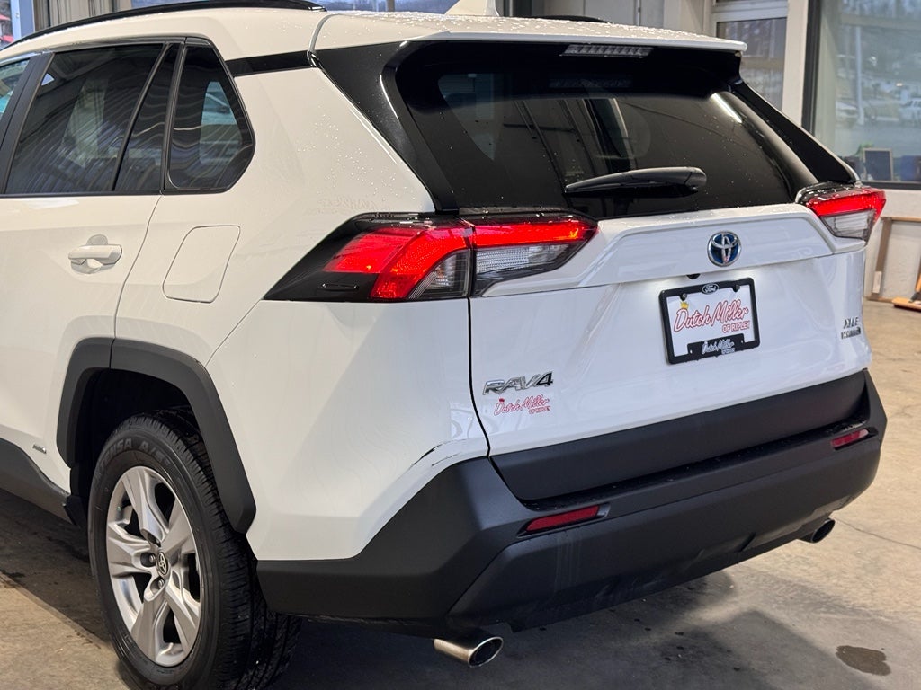 2022 Toyota RAV4 Hybrid XLE