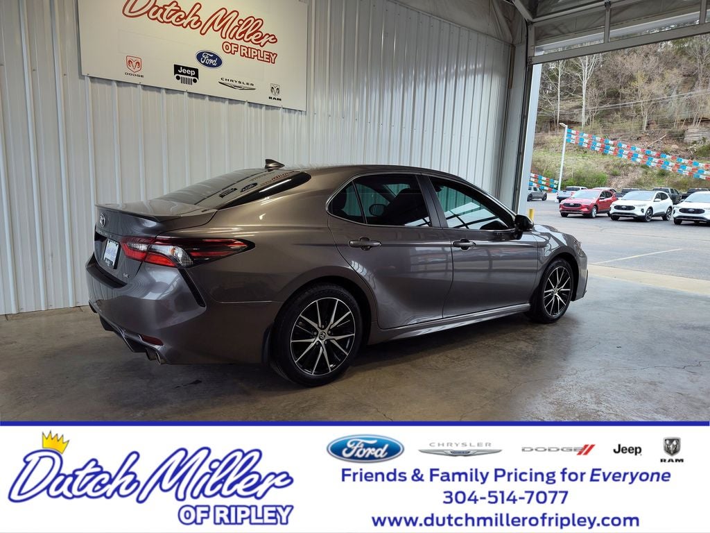 2024 Toyota Camry SE