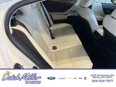 2024 Lexus ES 300h Premium