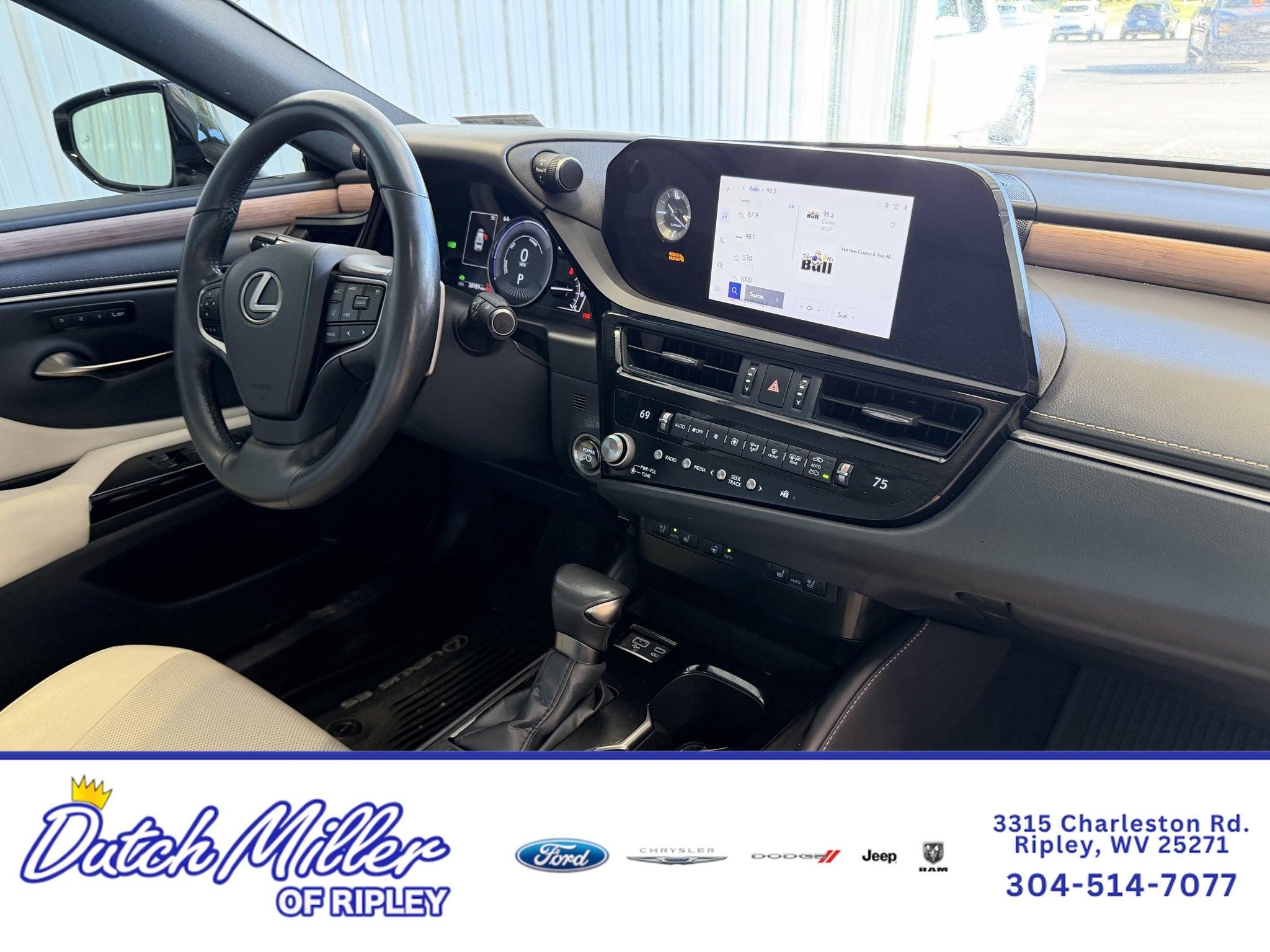 2024 Lexus ES 300h Premium