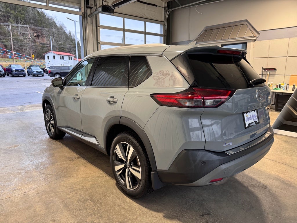 2021 Nissan Rogue SL