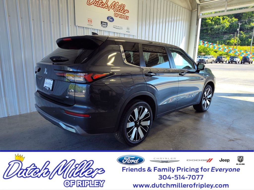 2025 Mitsubishi Outlander SE