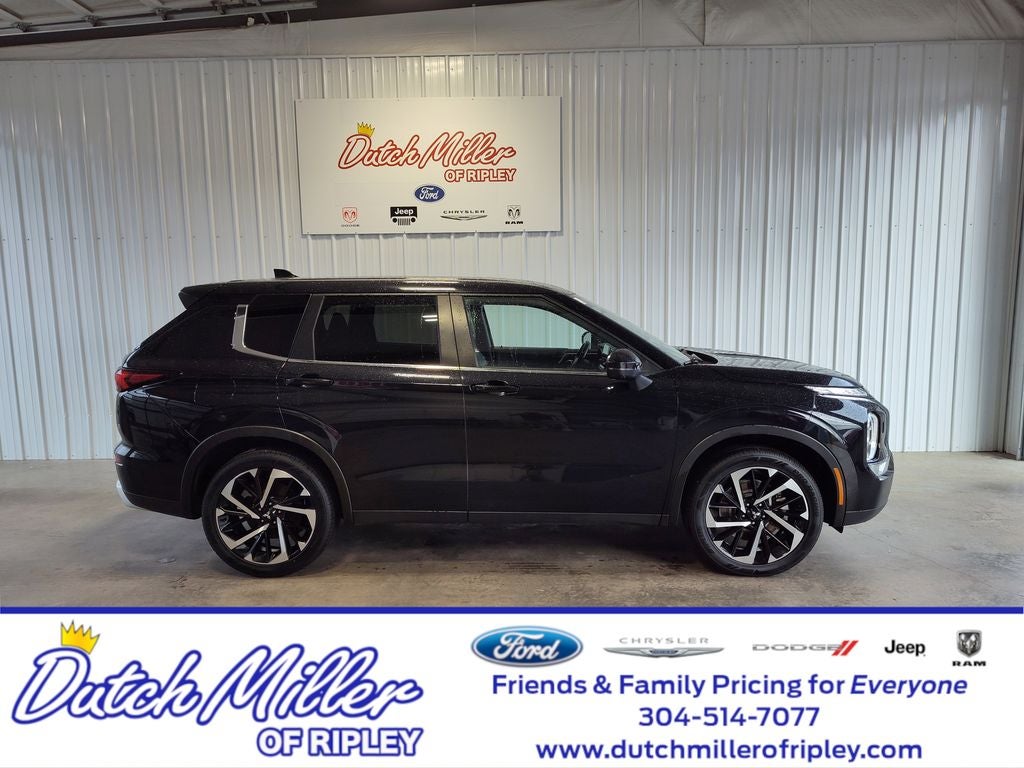 2024 Mitsubishi Outlander SE