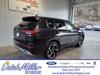 2024 Mitsubishi Outlander SE