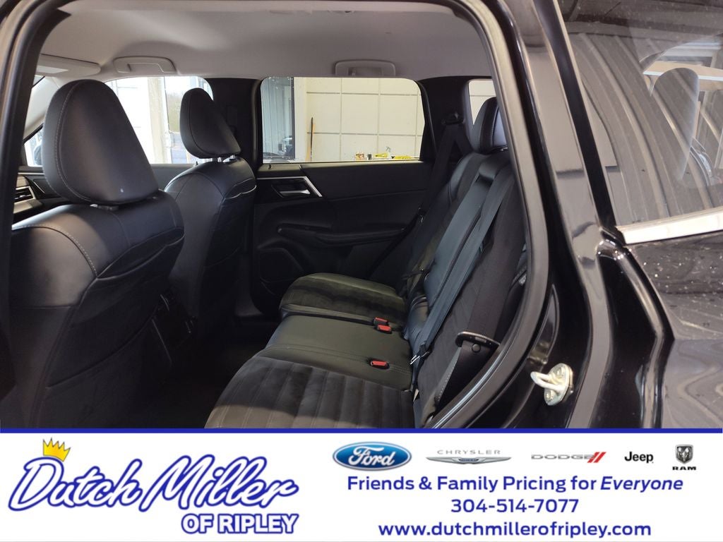 2024 Mitsubishi Outlander SE