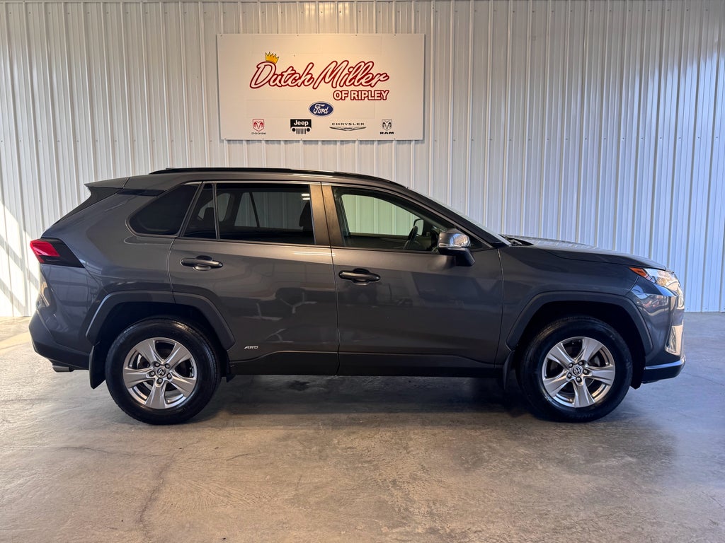 2022 Toyota RAV4 Hybrid XLE