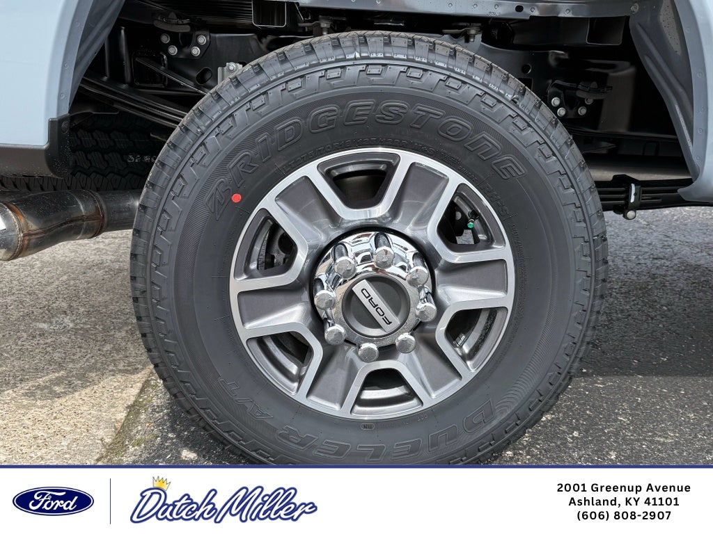 2026 Ford F-350 LARIAT 4WD Crew Cab 8' Box