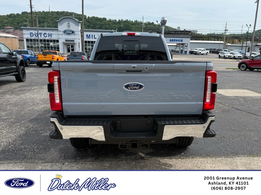 2026 Ford F-350 LARIAT 4WD Crew Cab 8' Box
