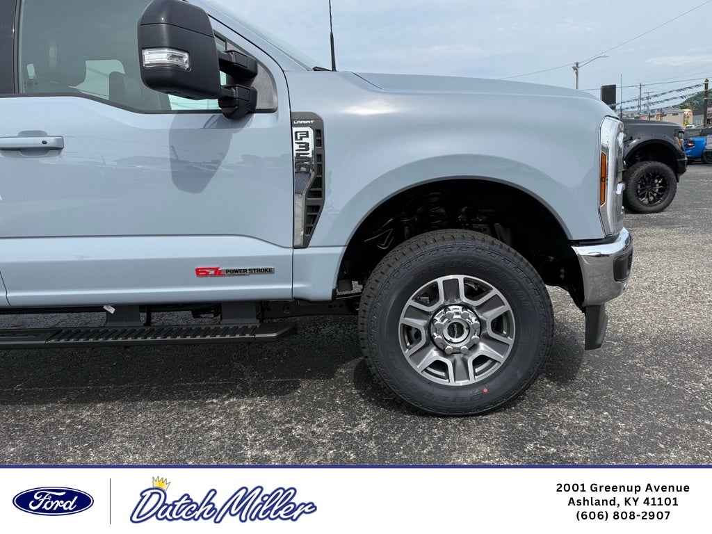 2026 Ford F-350 LARIAT 4WD Crew Cab 8' Box